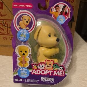 NIB Fingerling DOG Adopt Me Interactive Toy Dog 40 Sounds / Reactions